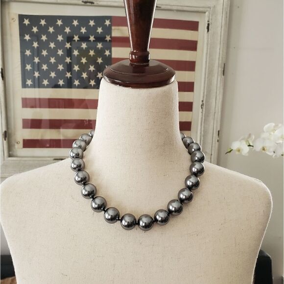 COPY - SPLENDID PEARLS Silver 16-17mm Shell Pearl Necklace - Picture 2 of 3